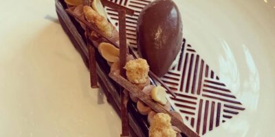 Comment procéder pour se servir des pochoirs en pâtisserie ?